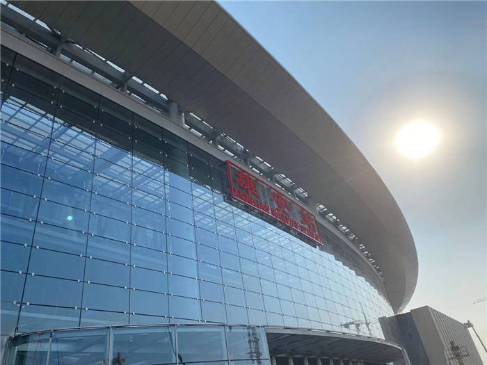 雄安高铁站里面的一抹蓝！乐鱼在线登录入口-乐鱼(中国)
助力国家重大项目建设-1.jpg